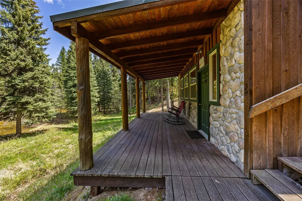 1220 Bear Creek Trail Victor MT 59875