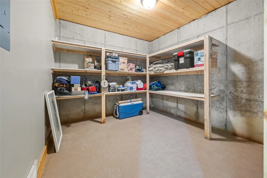 1220 Bear Creek Trail Victor MT 59875