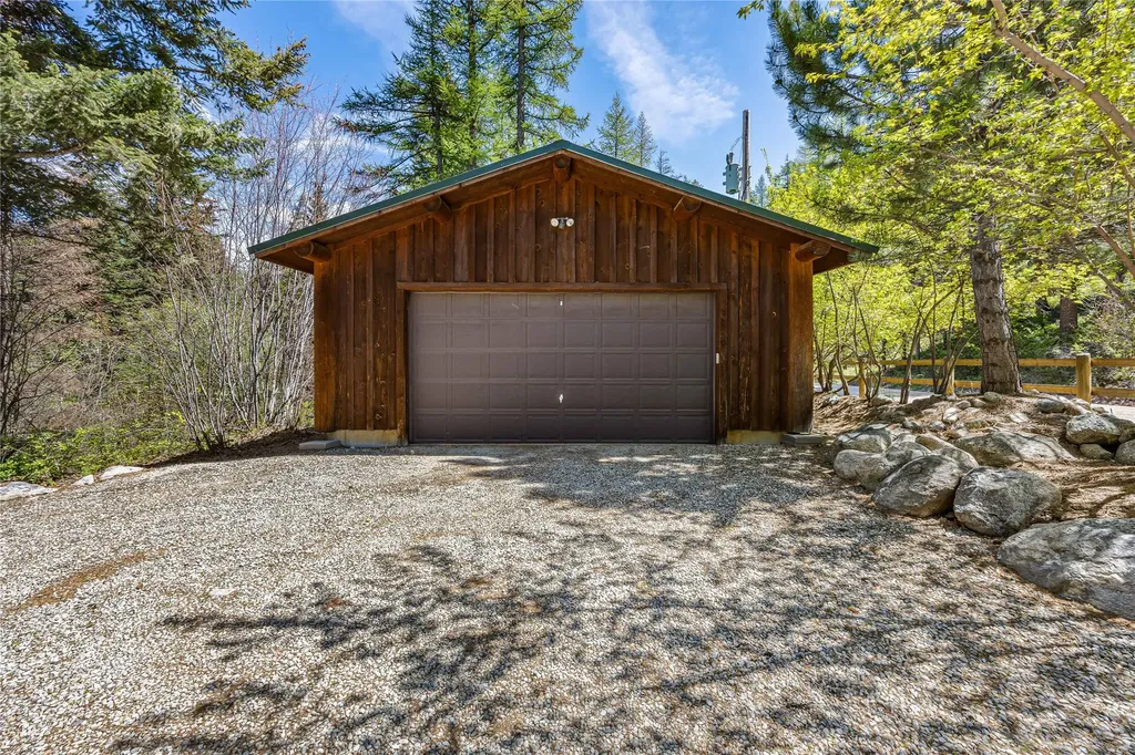 1220 Bear Creek Trail Victor MT 59875