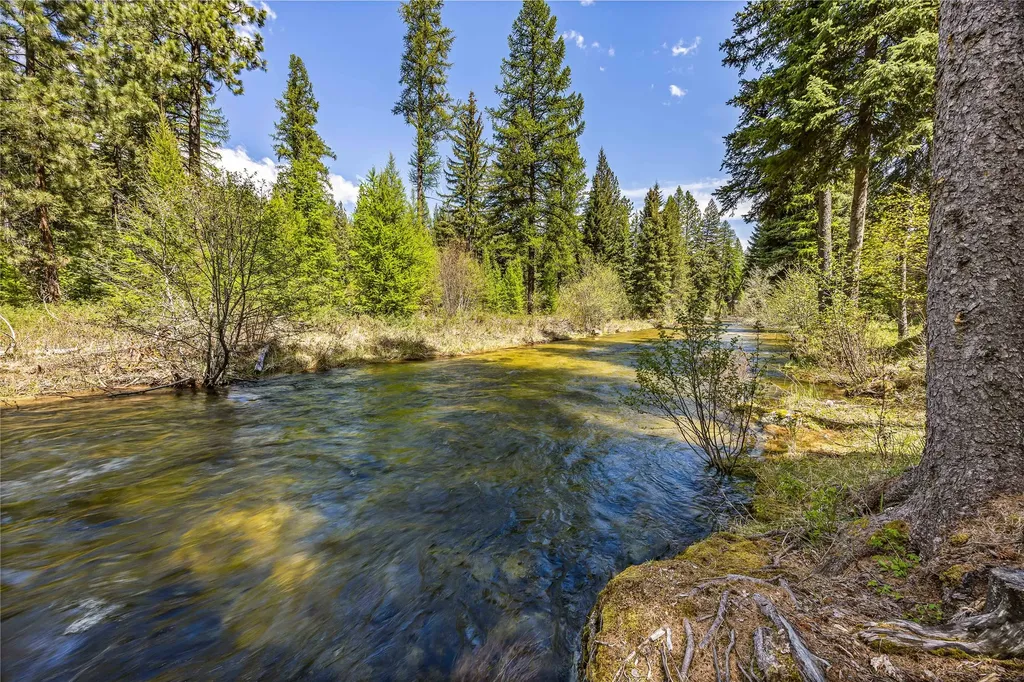 1220 Bear Creek Trail Victor MT 59875