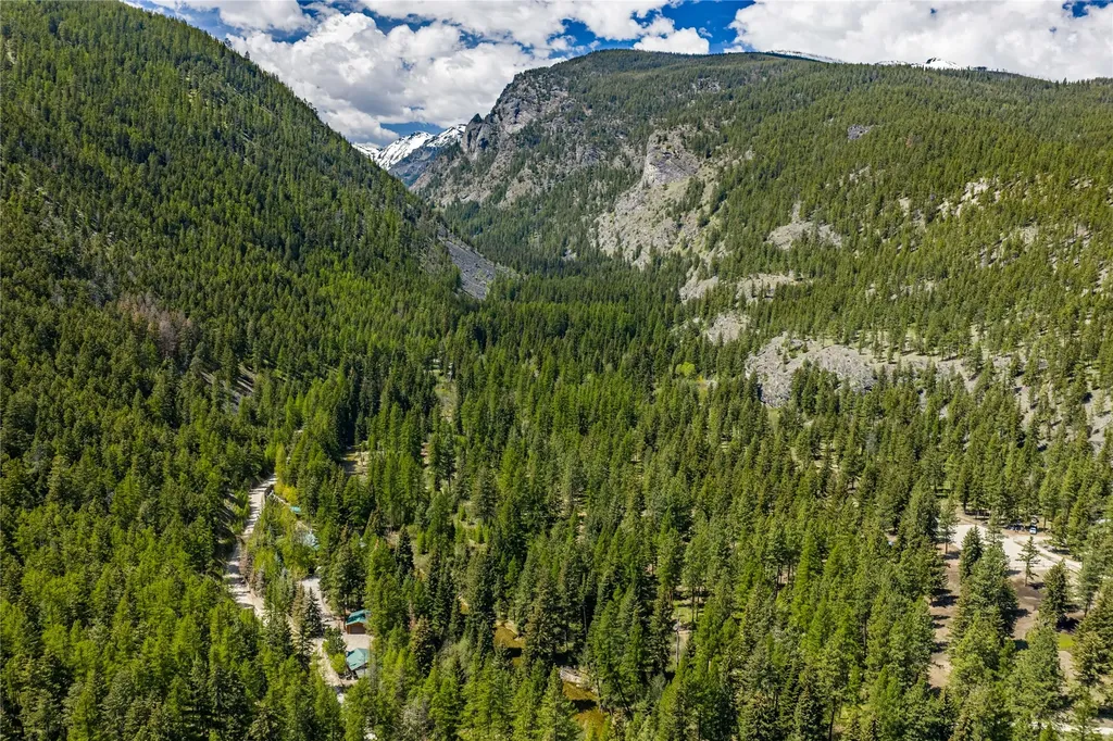 1220 Bear Creek Trail Victor MT 59875