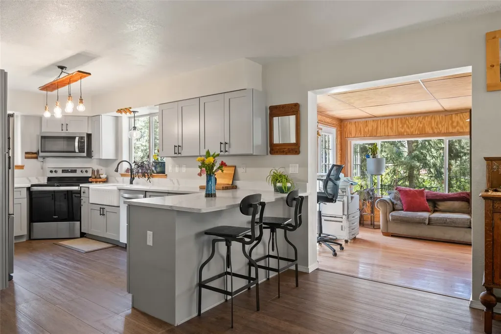 41255 Pine Tree Lane Polson MT 59860