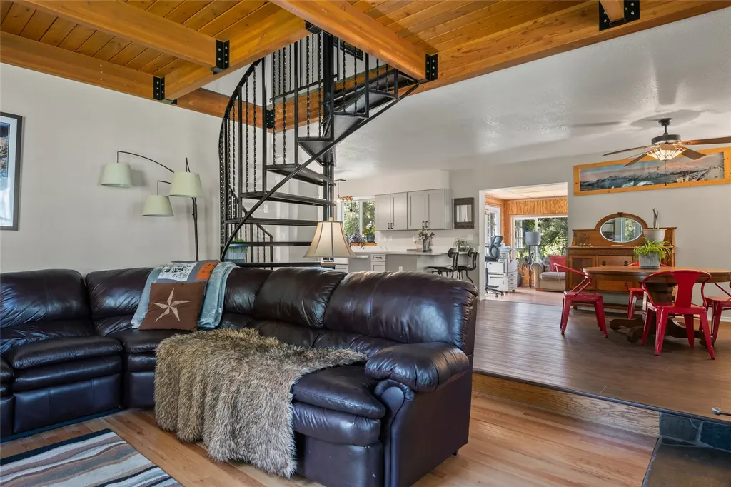 41255 Pine Tree Lane Polson MT 59860