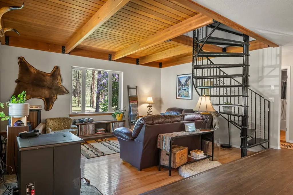41255 Pine Tree Lane Polson MT 59860
