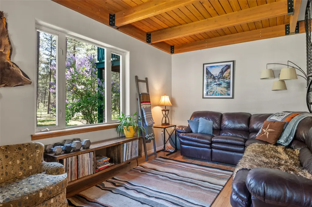 41255 Pine Tree Lane Polson MT 59860