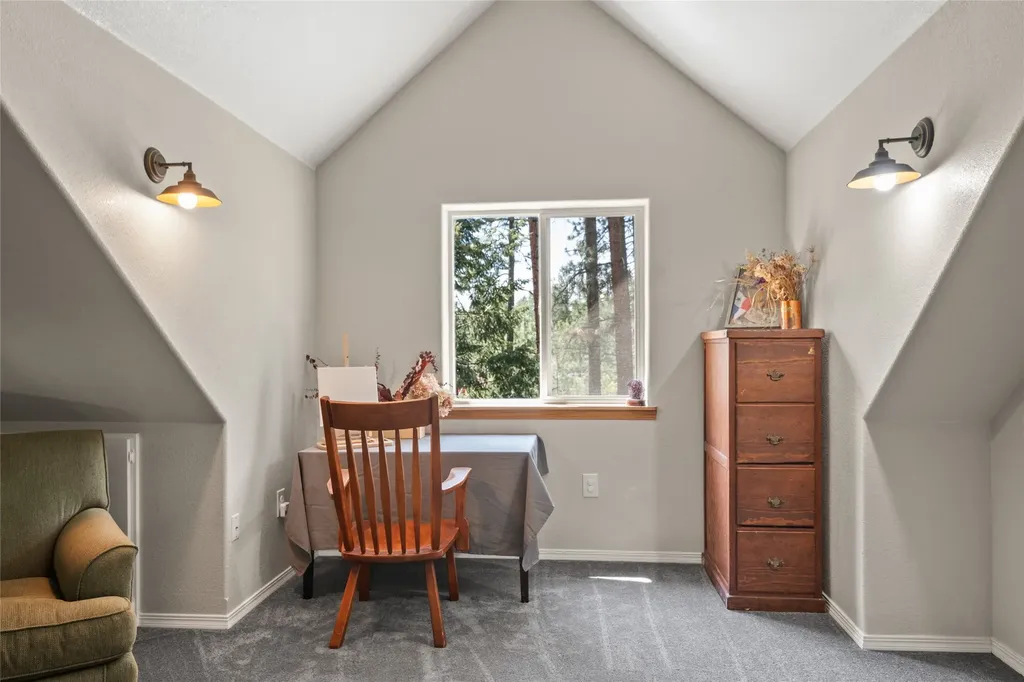 41255 Pine Tree Lane Polson MT 59860