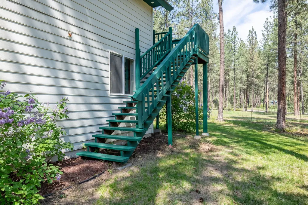 41255 Pine Tree Lane Polson MT 59860