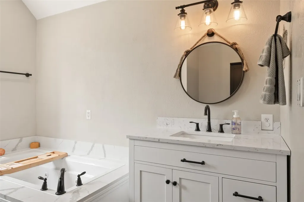 41255 Pine Tree Lane Polson MT 59860