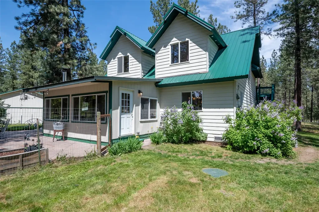 41255 Pine Tree Lane Polson MT 59860