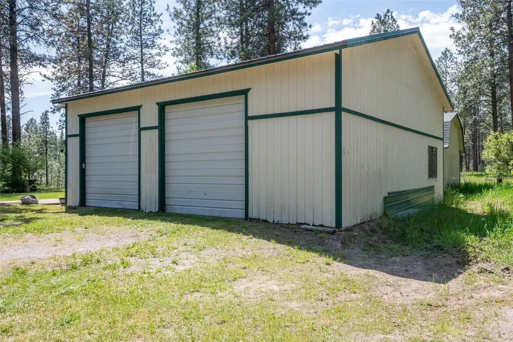 41255 Pine Tree Lane Polson MT 59860