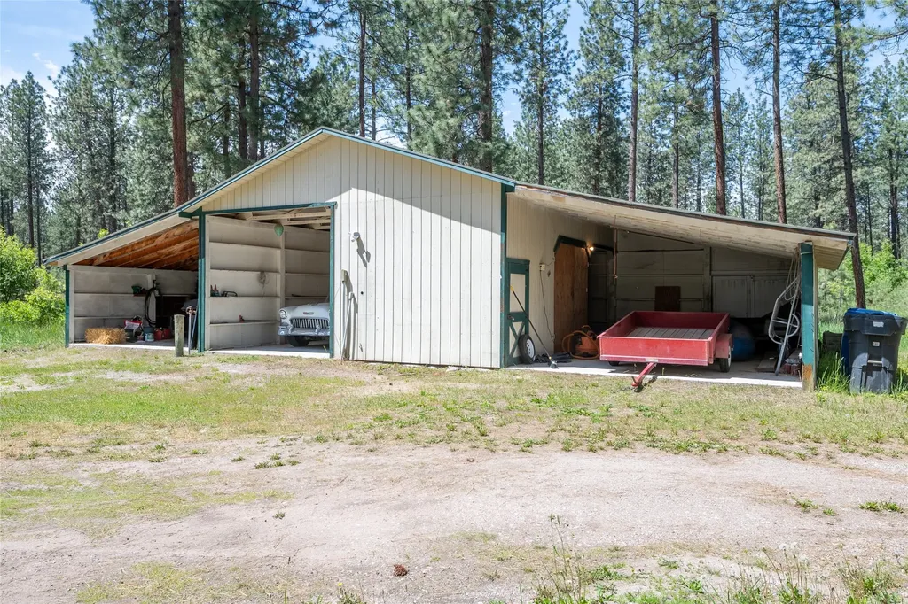 41255 Pine Tree Lane Polson MT 59860