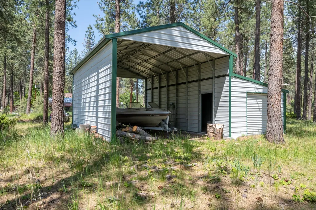 41255 Pine Tree Lane Polson MT 59860