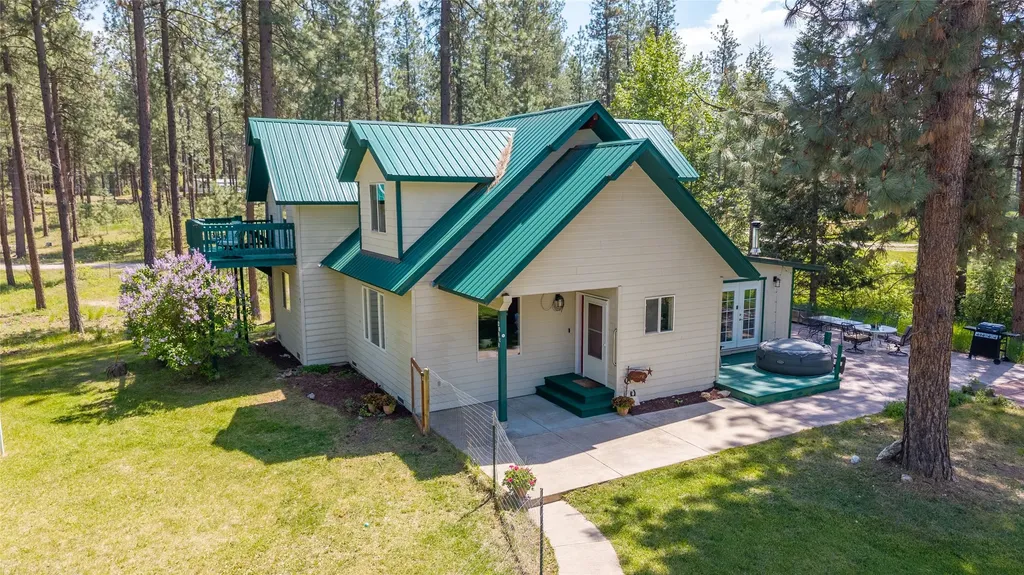 41255 Pine Tree Lane Polson MT 59860