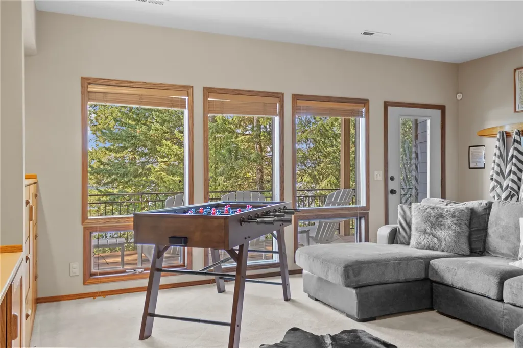 938 Yeoman Hall Road Kalispell MT 59901