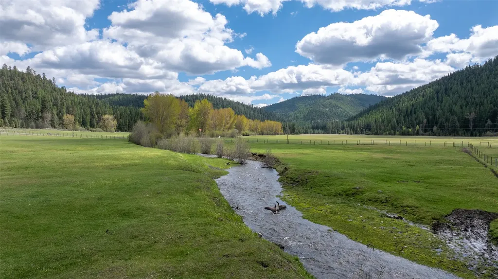 31850 Yearling Run Alberton MT 59820