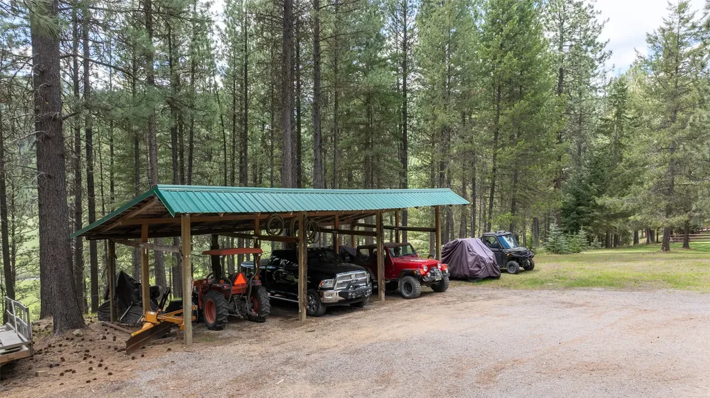 31850 Yearling Run Alberton MT 59820