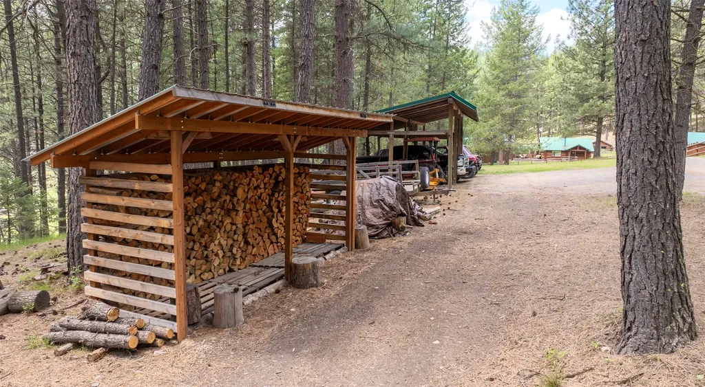 31850 Yearling Run Alberton MT 59820