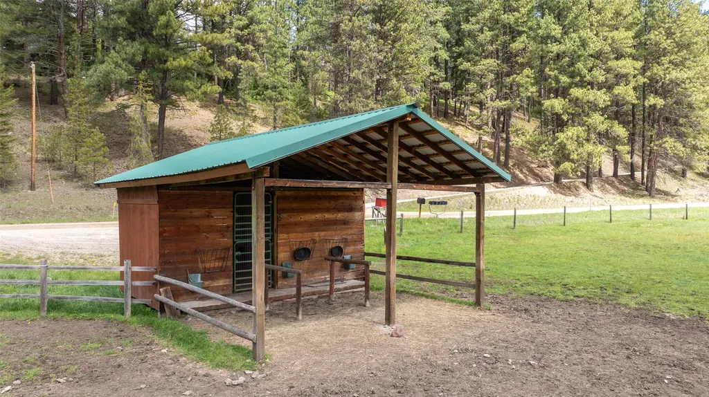 31850 Yearling Run Alberton MT 59820