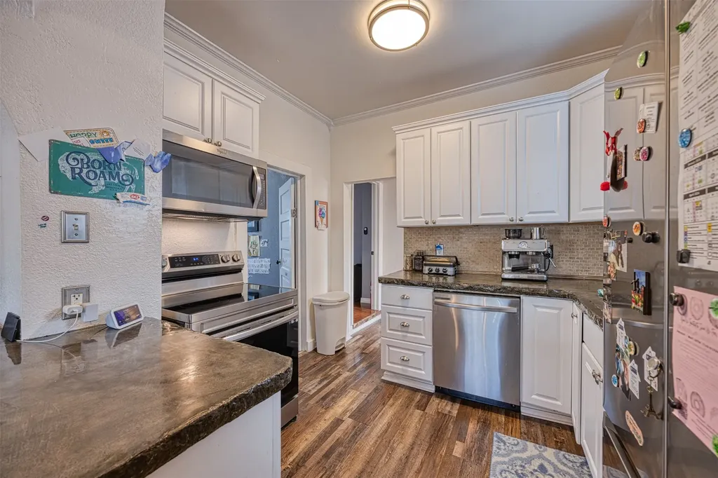 1524 Colorado Avenue Black Eagle MT 59414