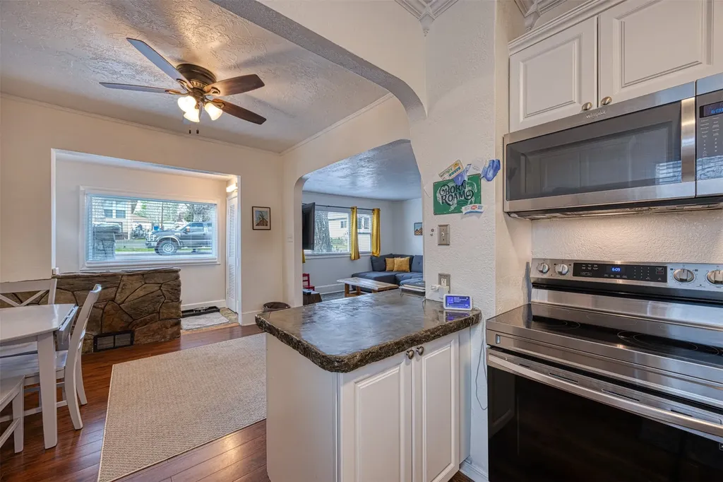 1524 Colorado Avenue Black Eagle MT 59414