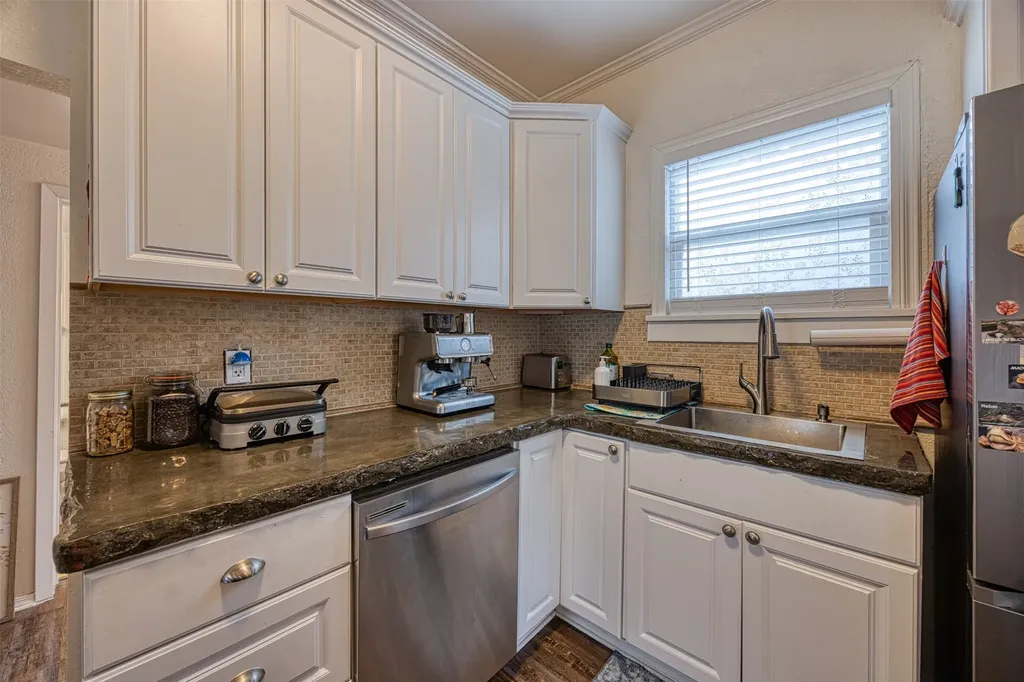 1524 Colorado Avenue Black Eagle MT 59414