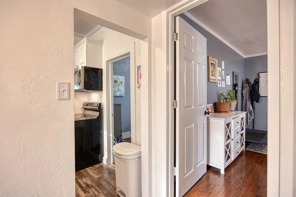 1524 Colorado Avenue Black Eagle MT 59414