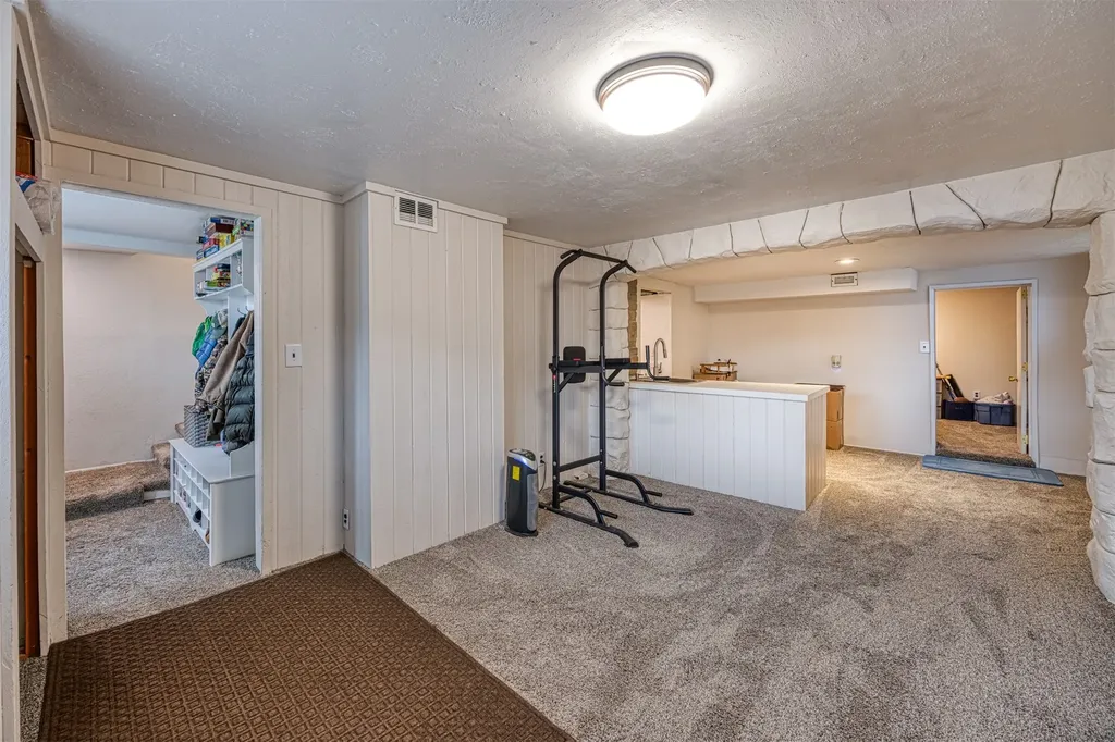 1524 Colorado Avenue Black Eagle MT 59414