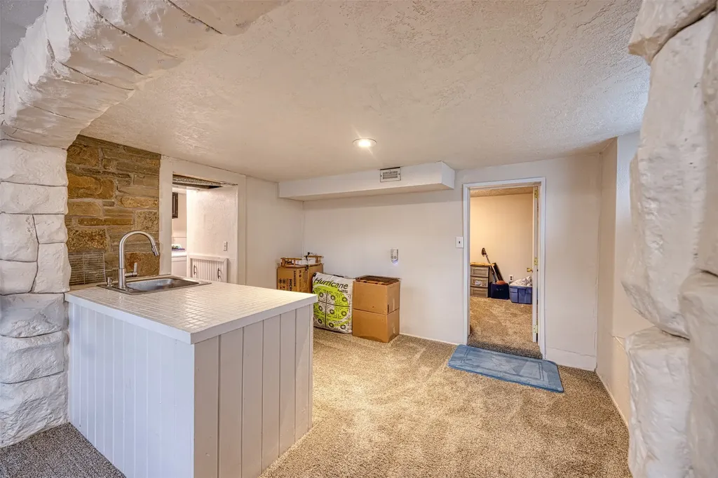 1524 Colorado Avenue Black Eagle MT 59414