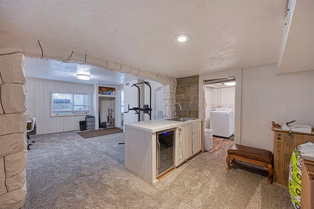 1524 Colorado Avenue Black Eagle MT 59414