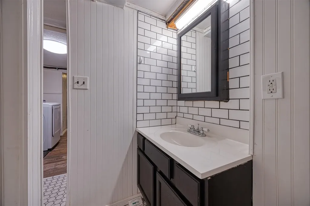 1524 Colorado Avenue Black Eagle MT 59414