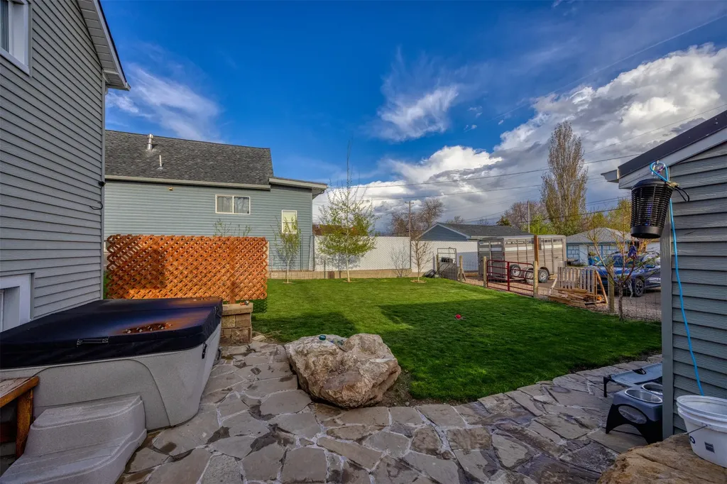 1524 Colorado Avenue Black Eagle MT 59414