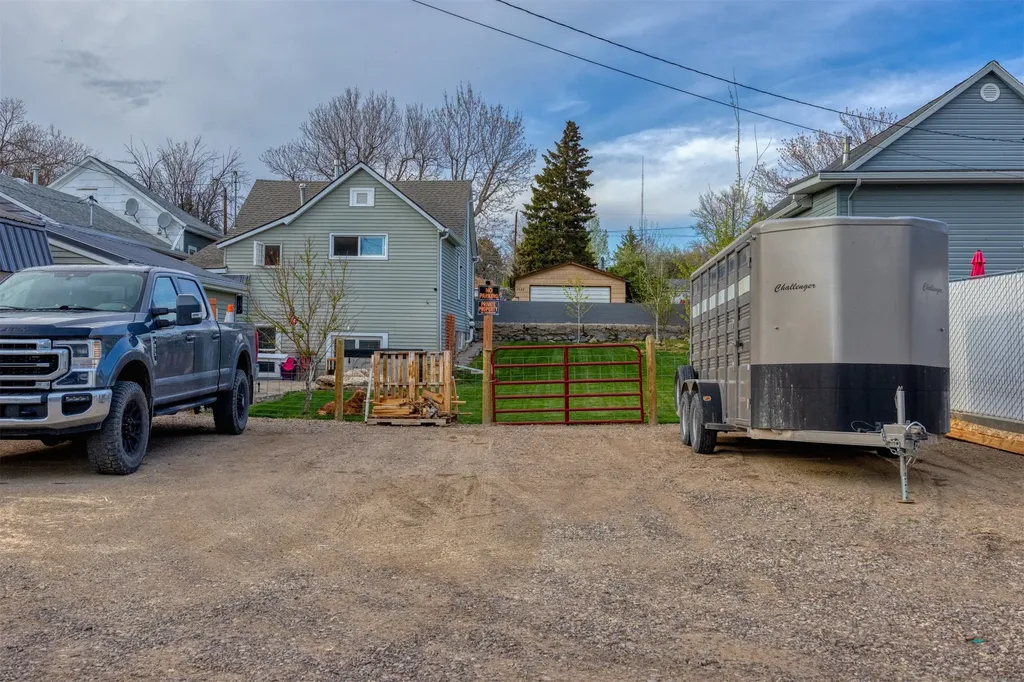 1524 Colorado Avenue Black Eagle MT 59414
