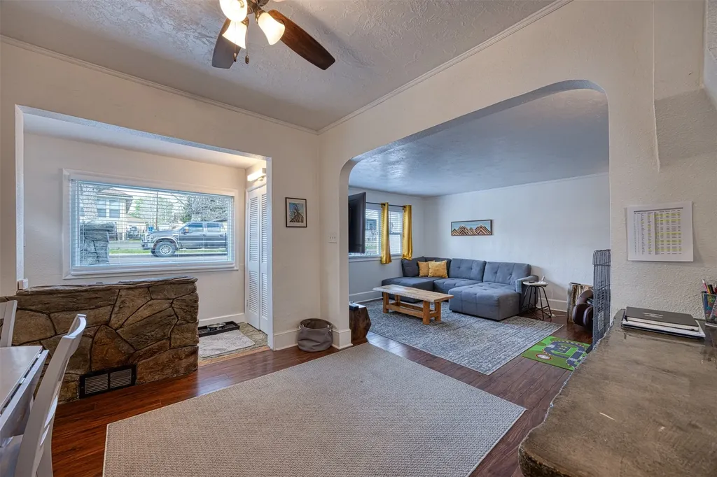 1524 Colorado Avenue Black Eagle MT 59414