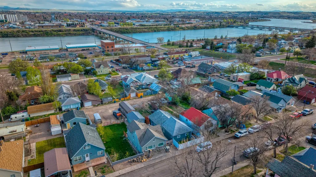 1524 Colorado Avenue Black Eagle MT 59414
