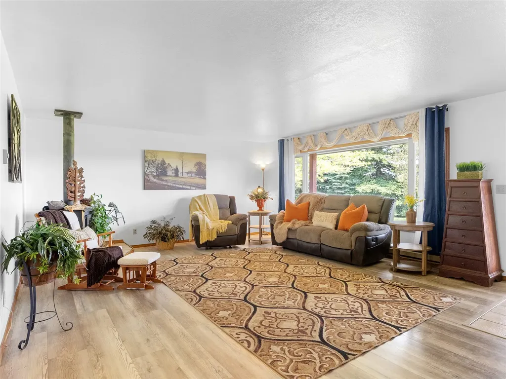 3340 Whitefish Stage Kalispell MT 59901
