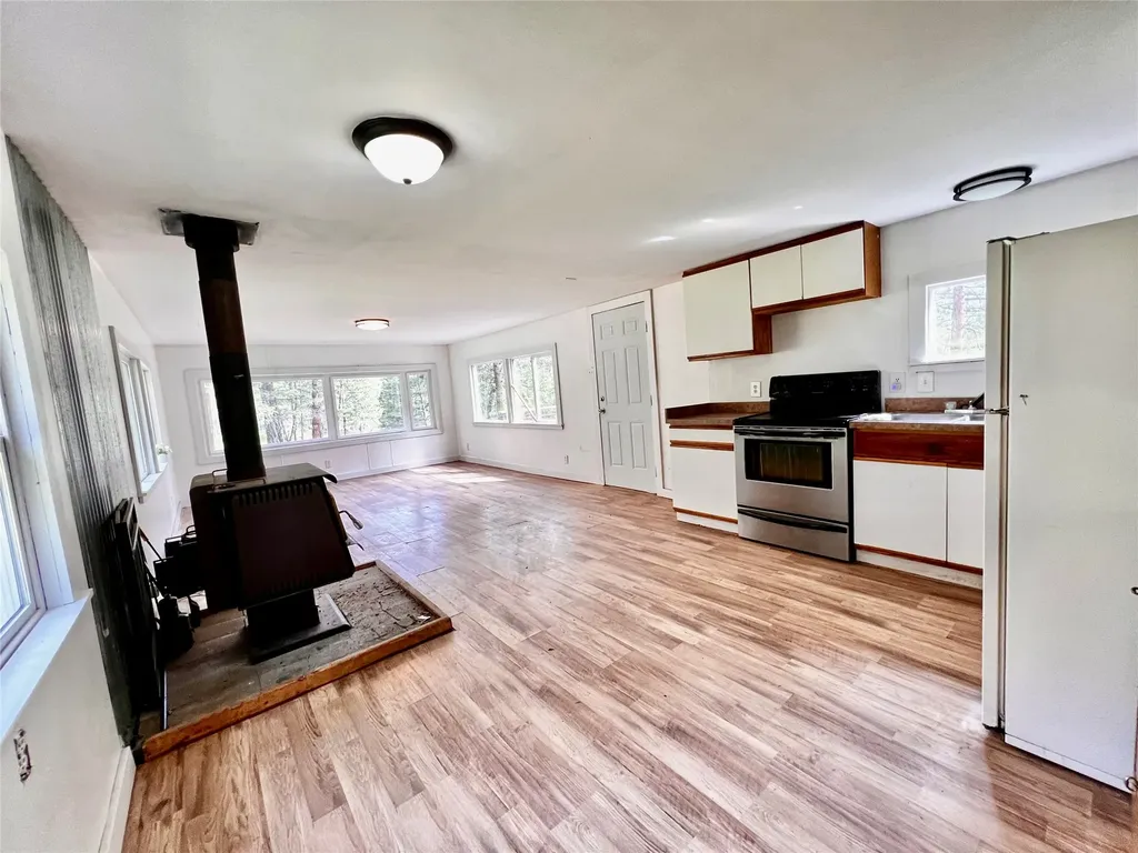 34239 Hilltop Drive Polson MT 59860