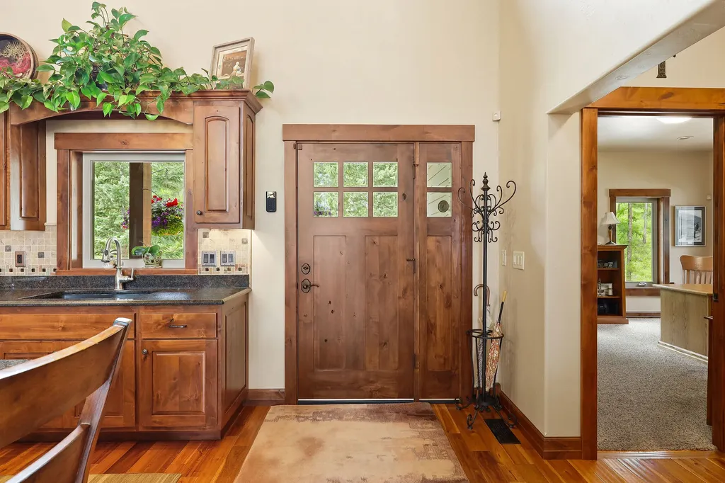156 Goldenview Lane Lakeside MT 59922