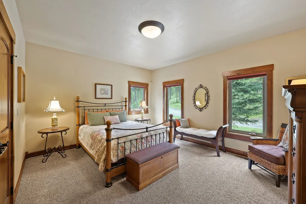 156 Goldenview Lane Lakeside MT 59922