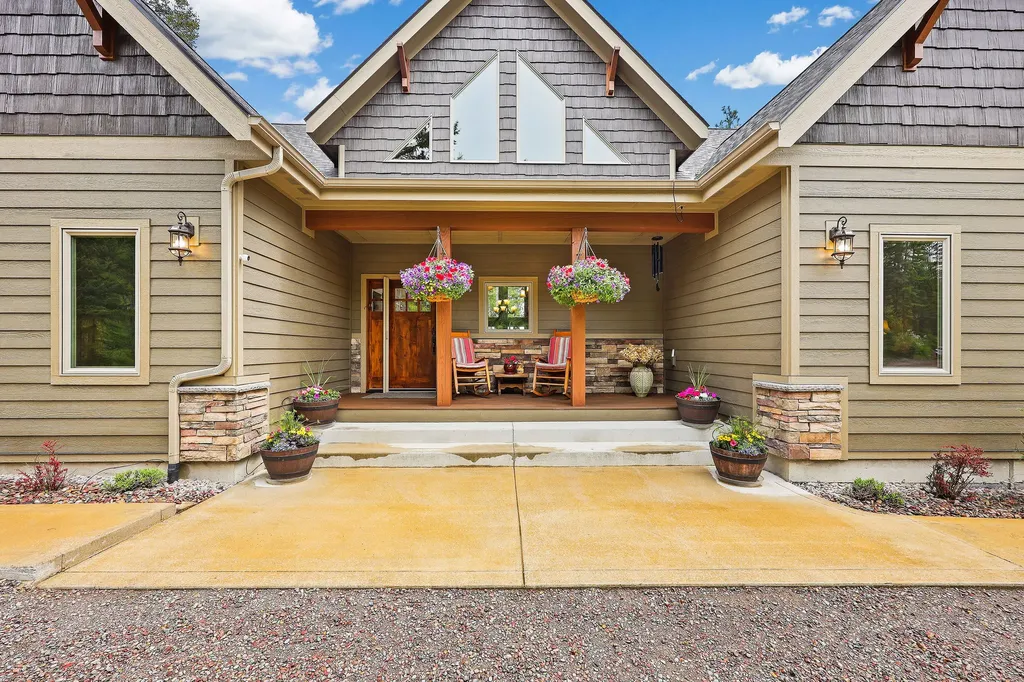 156 Goldenview Lane Lakeside MT 59922
