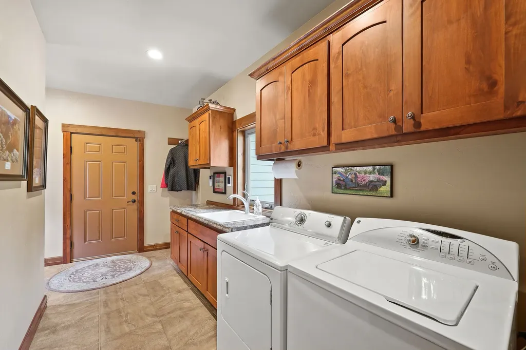156 Goldenview Lane Lakeside MT 59922