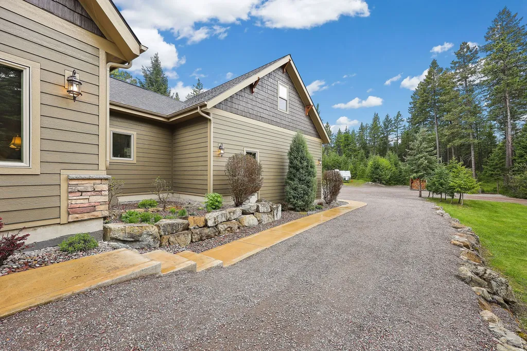 156 Goldenview Lane Lakeside MT 59922