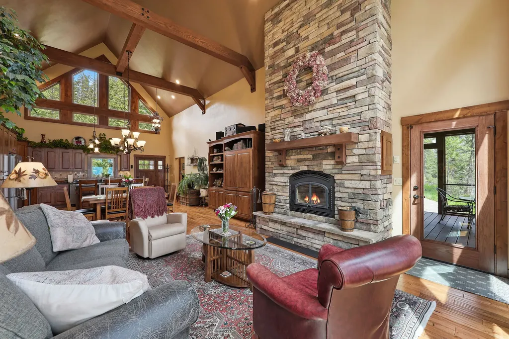 156 Goldenview Lane Lakeside MT 59922