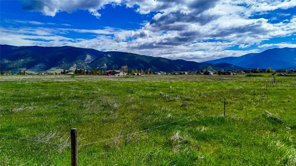 72880 Joes Lane Arlee MT 59821
