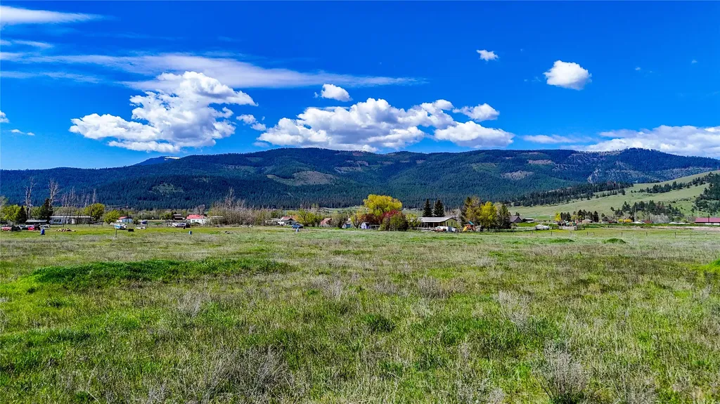 72880 Joes Lane Arlee MT 59821