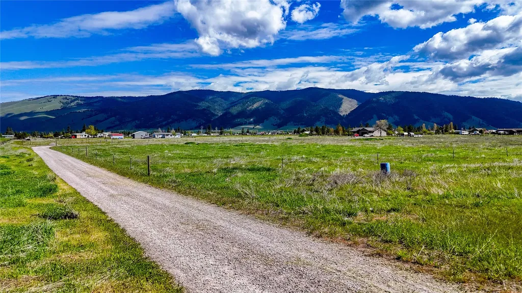 72880 Joes Lane Arlee MT 59821