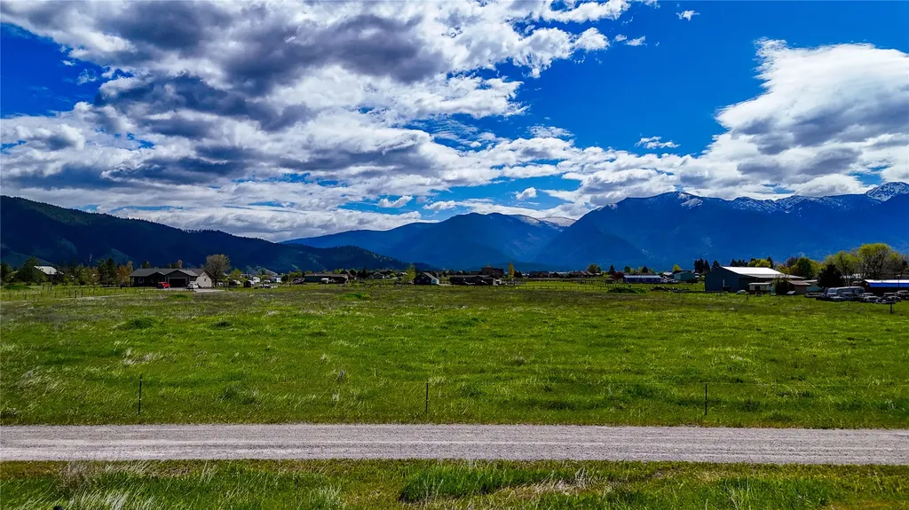 72880 Joes Lane Arlee MT 59821