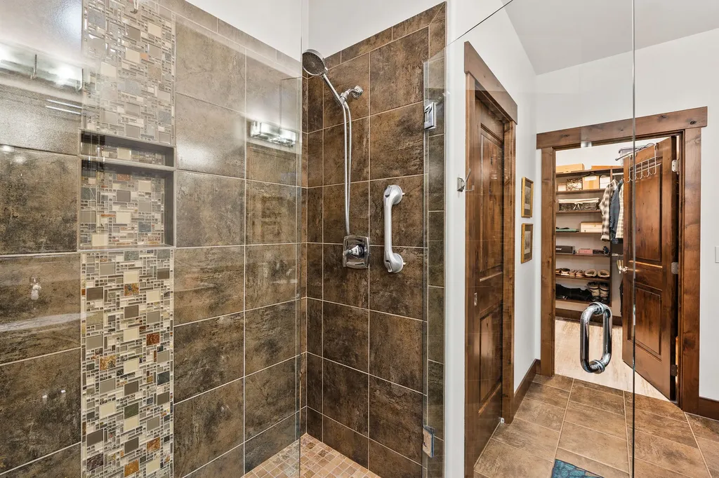 136 Oakmont Loop Columbia Falls MT 59912