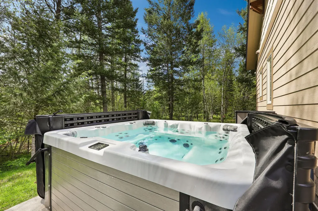 136 Oakmont Loop Columbia Falls MT 59912