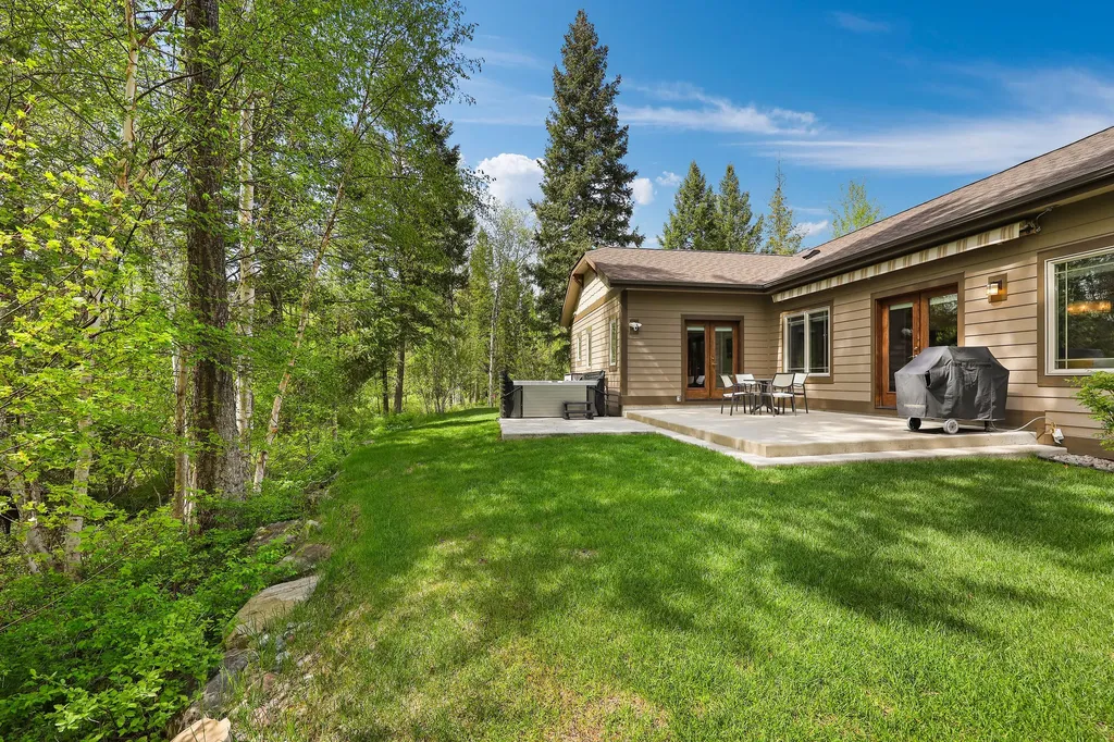 136 Oakmont Loop Columbia Falls MT 59912