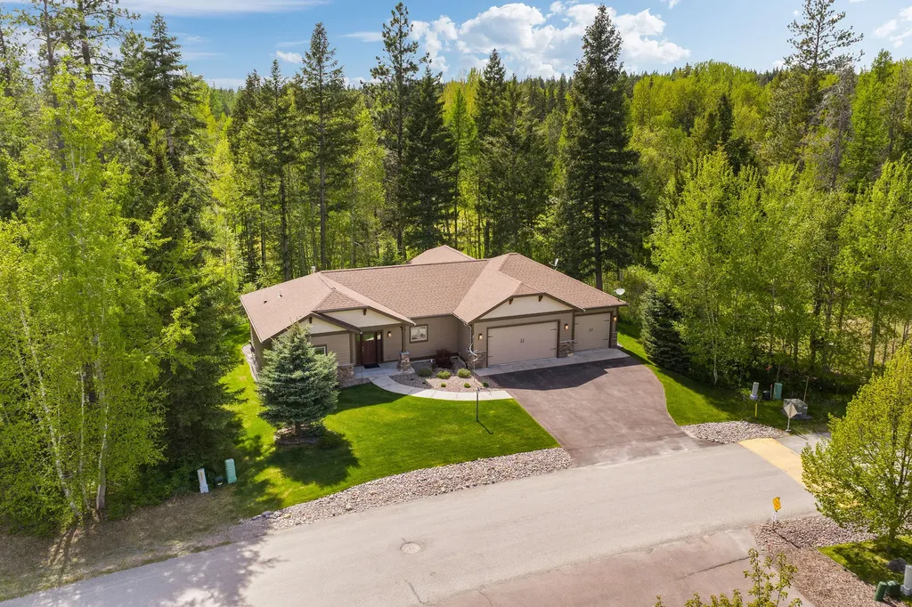 136 Oakmont Loop Columbia Falls MT 59912